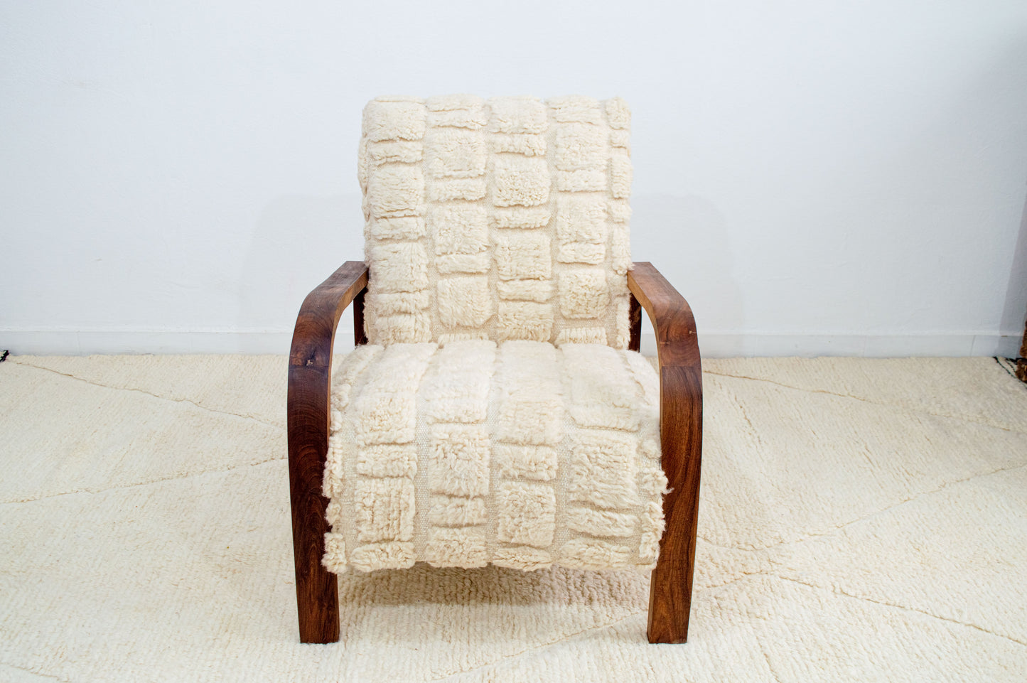 Checkered Rug Chair - White